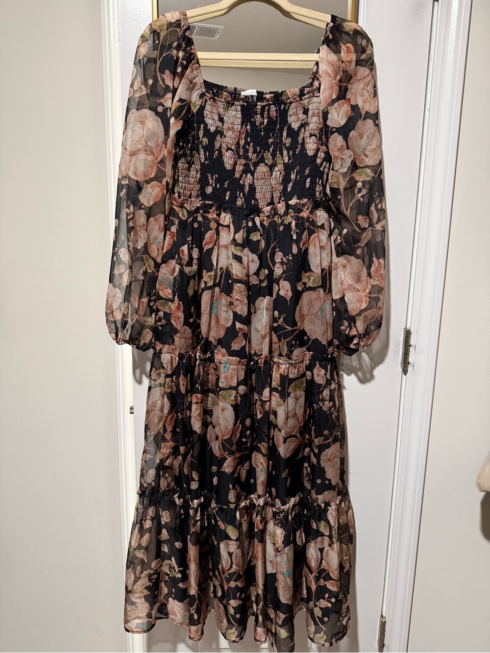 Floral Smocked Midi Dress - Black & Blush